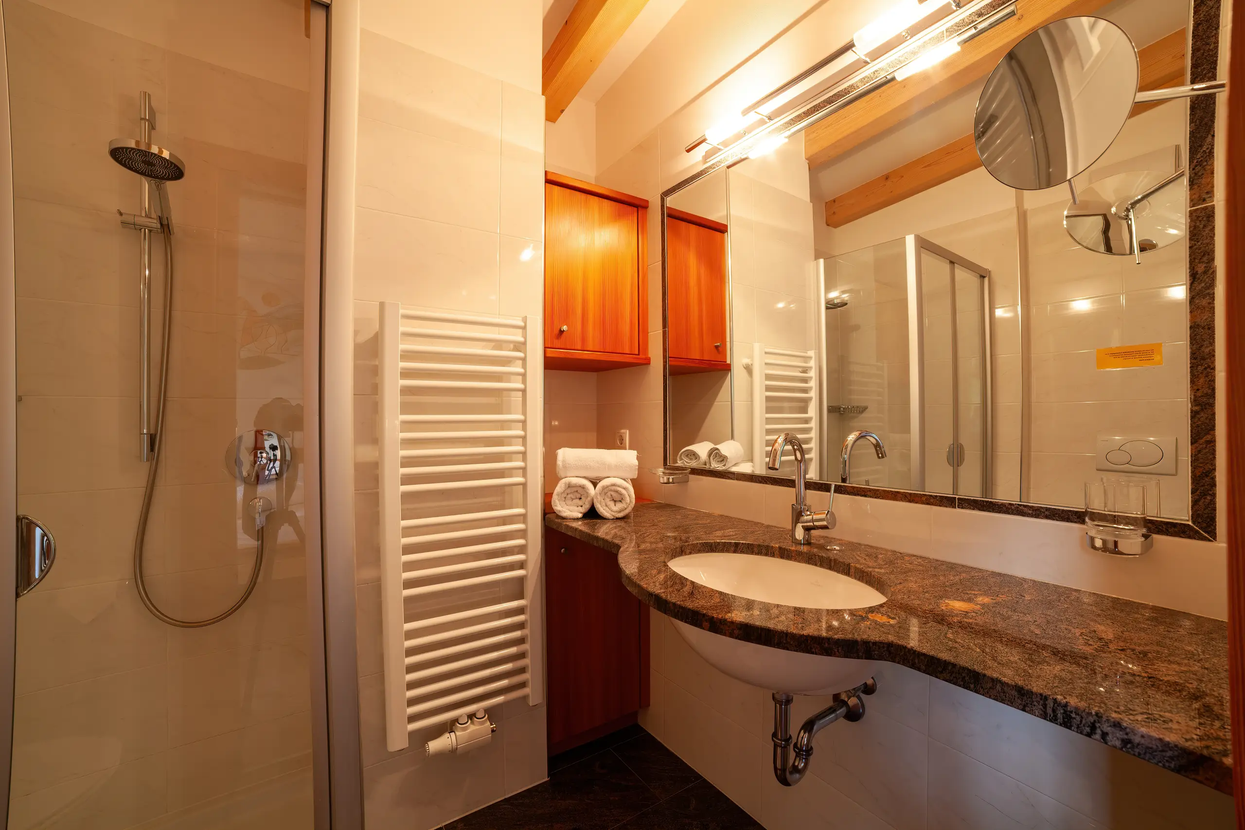 haus_tratter-0223-HDR-stabilize.jpg