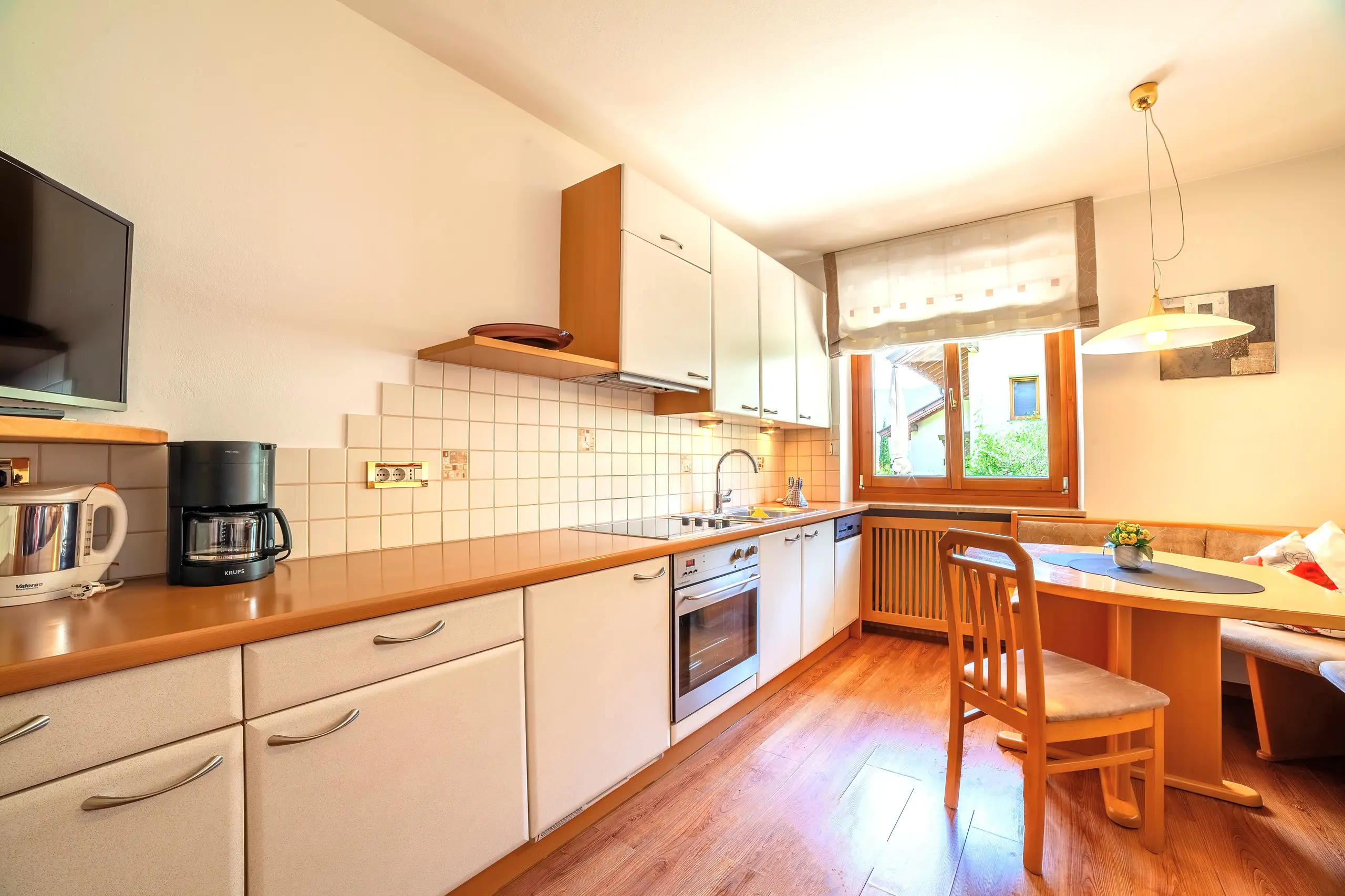 haus_tratter-0289-HDR-stabilize.jpg