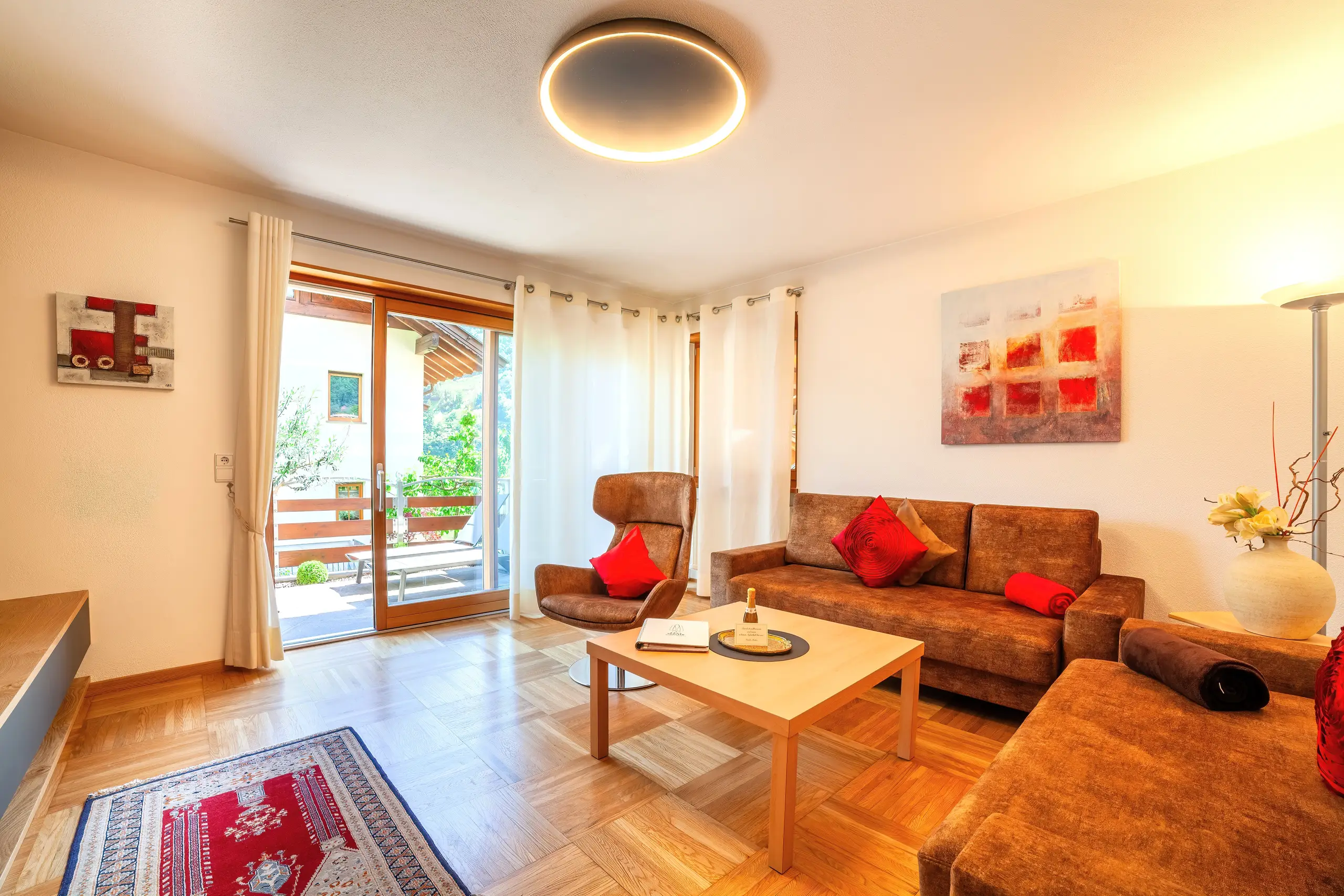 haus_tratter-0307-HDR-stabilize.jpg